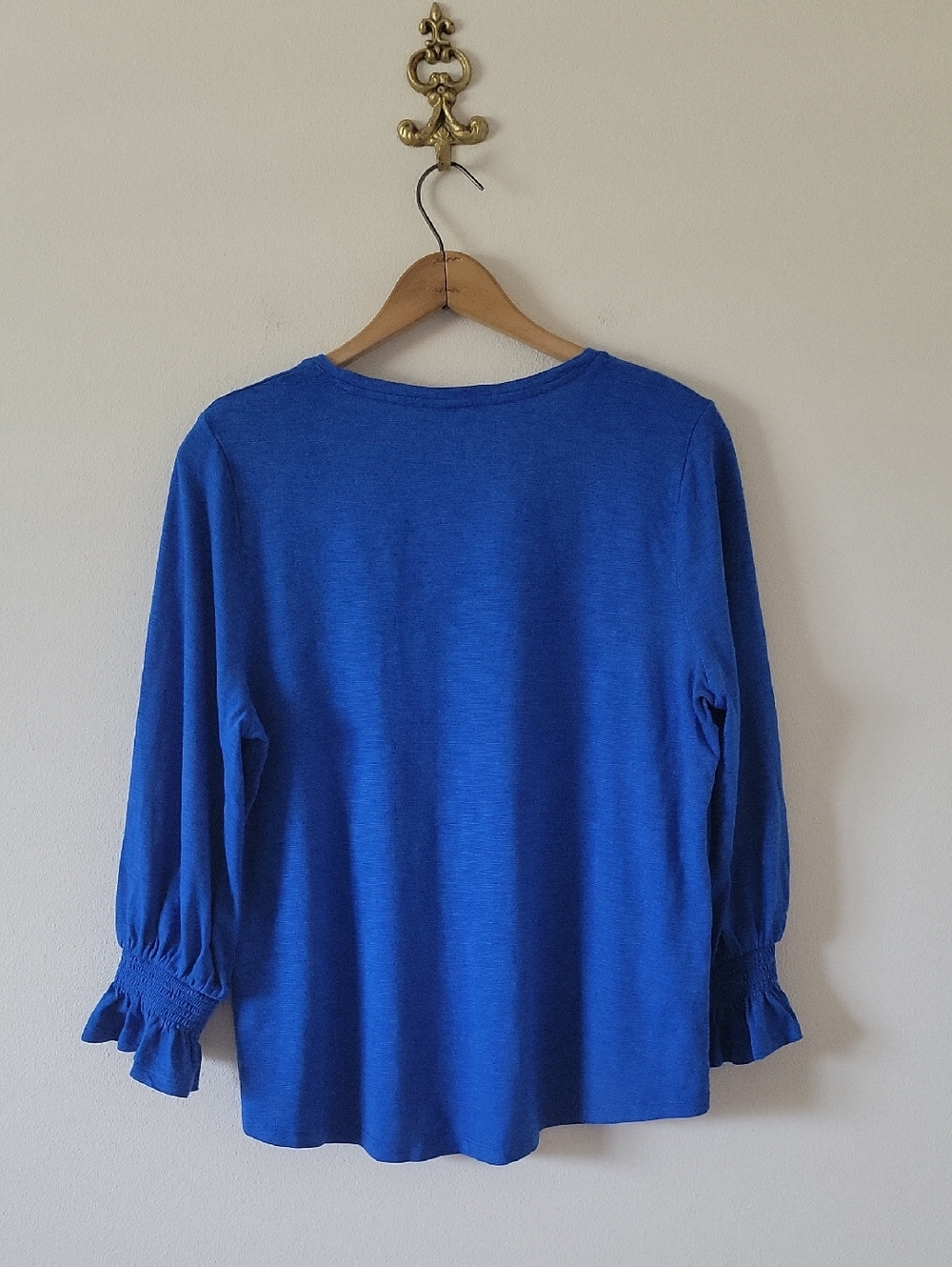 Chico's Cobalt Cotton Slub Smocked Sleeve Tee Basic Knit Size Large - Picture 4 of 6